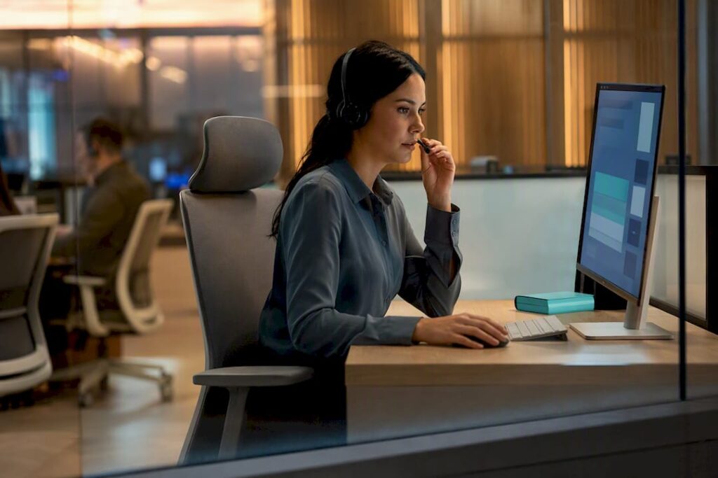 Containment First AI Call Deflection: Resolve 25–40% of Calls