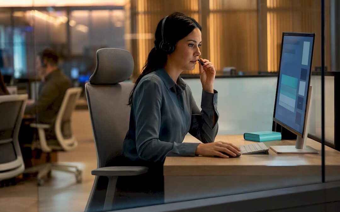 Containment First AI Call Deflection: Resolve 25–40% of Calls